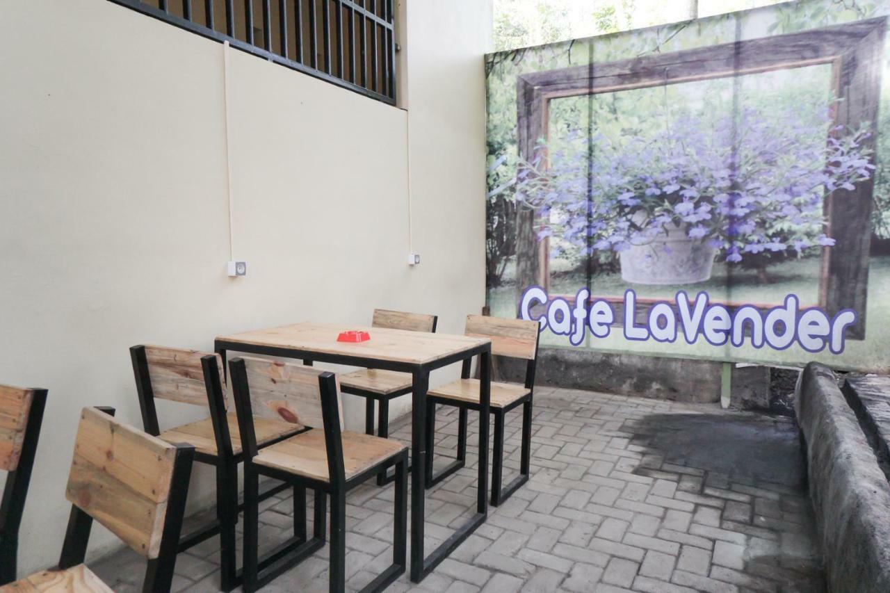 RedDoorz Syariah near Exit Tol Madyopuro Hotel Malang Exterior foto